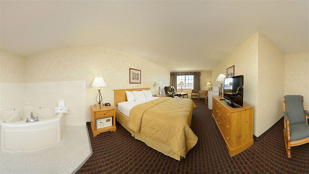 Comfort Inn & Suites Riverview Near Davenport And I-80 Le Claire Luaran gambar